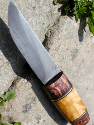 puukko lame en 100 c6 montage sur soir traversante manche en loupe de bouleau 001